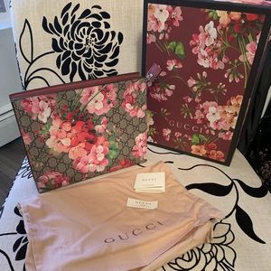 Gucci supreme GG monogram toiletry bag/clutch